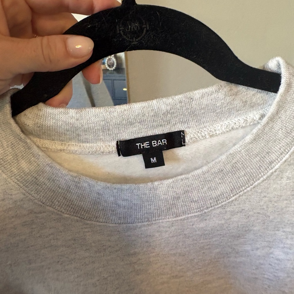 The Bar VARSITY SWEATSHIRT LT HEATHER GREY/BIG APPLE RED - Picture 4 of 6